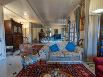 Appartamento in vendita di 366 m² in Via Mario Vaccaro, 13