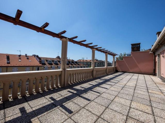 Appartamento in vendita di 368 m² in Via Don Giovanni Minzoni, 14