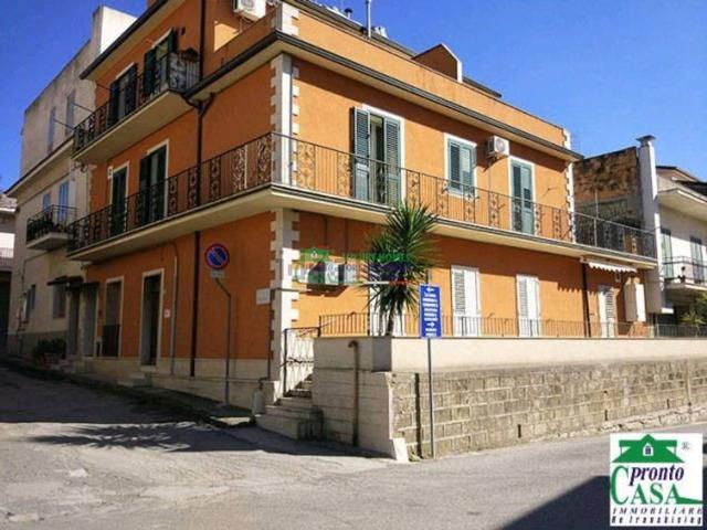 Appartamento in vendita di 369 m² in Via dei Mille
