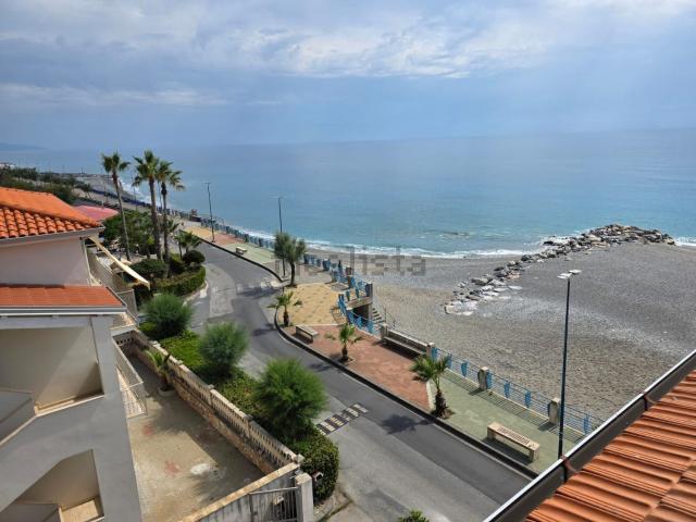 Appartamento in vendita di 36 m² in Via Lungomare, 16