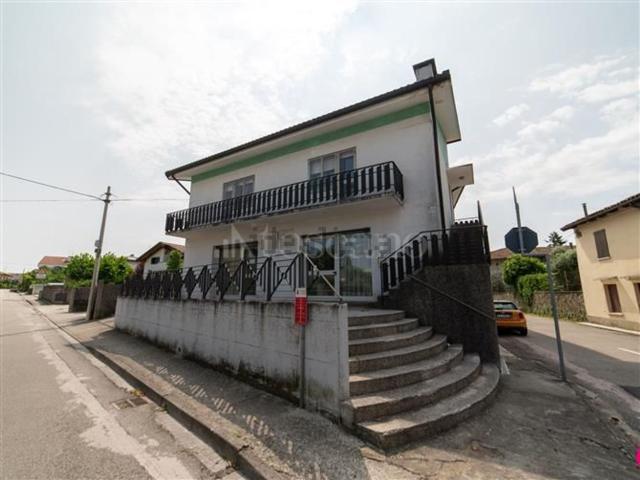 Appartamento in vendita di 370 m² in Via Chiavris