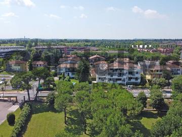 Appartamento in vendita di 370 m² in Viale F. Agello, 96