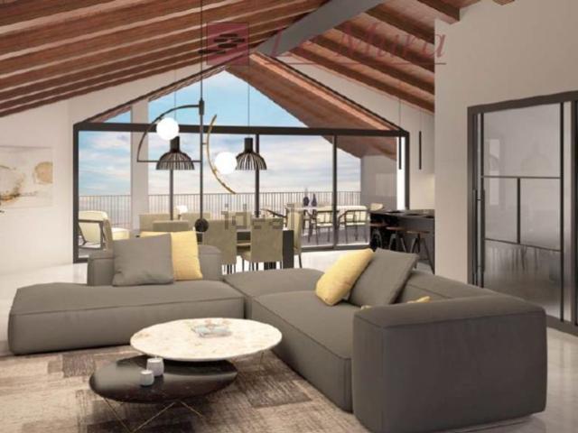 Appartamento in vendita di 374 m²