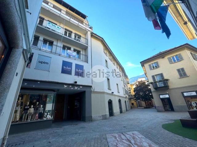 Appartamento in vendita di 374 m² in Via Dante, 18