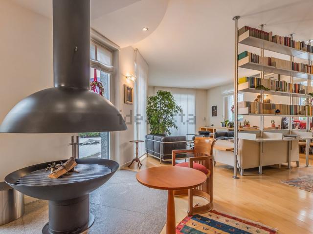 Appartamento in vendita di 379 m² in Via San Camillo De Lellis, 1