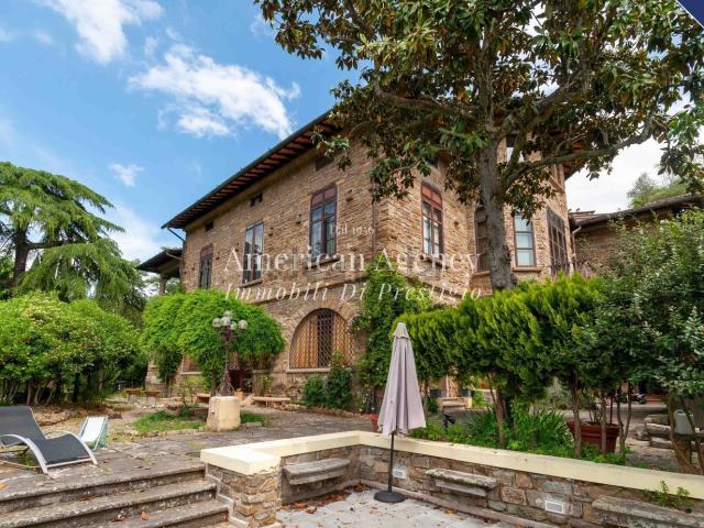 Appartamento in vendita di 380 m² in Via Pietro Tacca