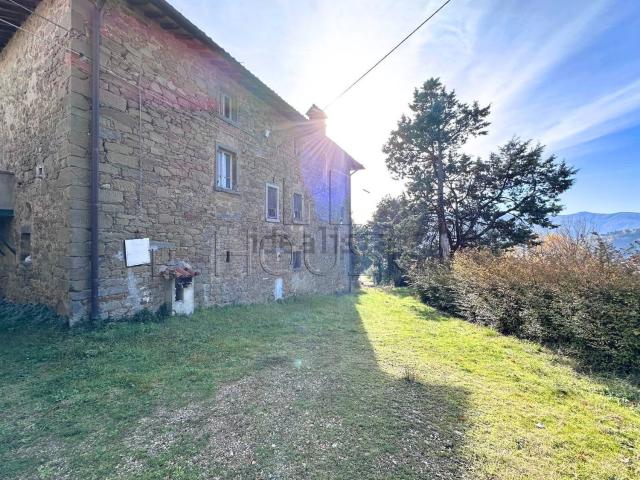 Appartamento in vendita di 380 m² in Strada Provinciale 104
