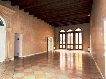 Appartamento in vendita di 385 m² in Piazza Capitaniato, 6