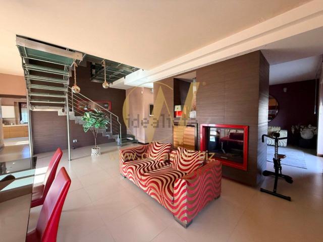 Appartamento in vendita di 386 m² in Viale Kennedy, 12