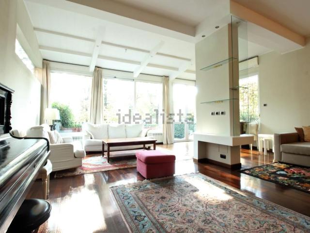 Appartamento in vendita di 390 m² in Strada Ottava San Felice, 60