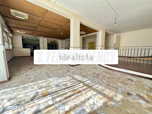 Appartamento in vendita di 392 m² in Via Giardini Nord, 7313