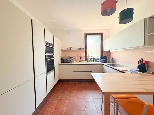 Appartamento in vendita di 394 m² in Via Statale, 91