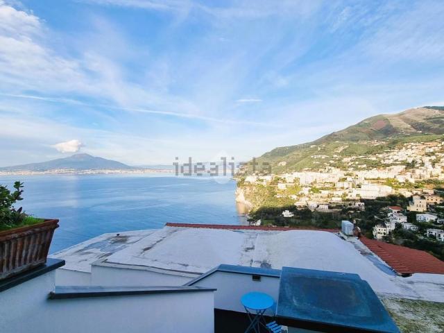 Appartamento in vendita di 39 m² in Via Punta la Guardia, 36