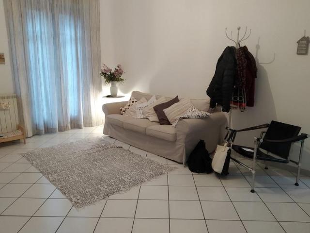 Trilocale con terrazzo in via nuova valverde catania, Valverde
