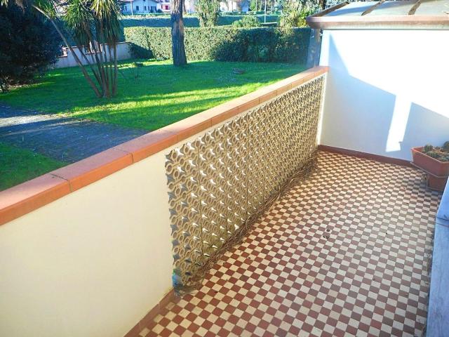 Appartamento in vendita, Massa marina di