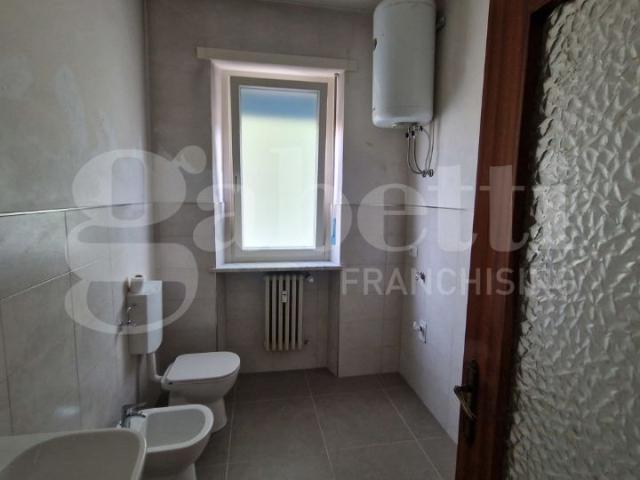 Appartamento in via Battisti 28, Trofarello TO