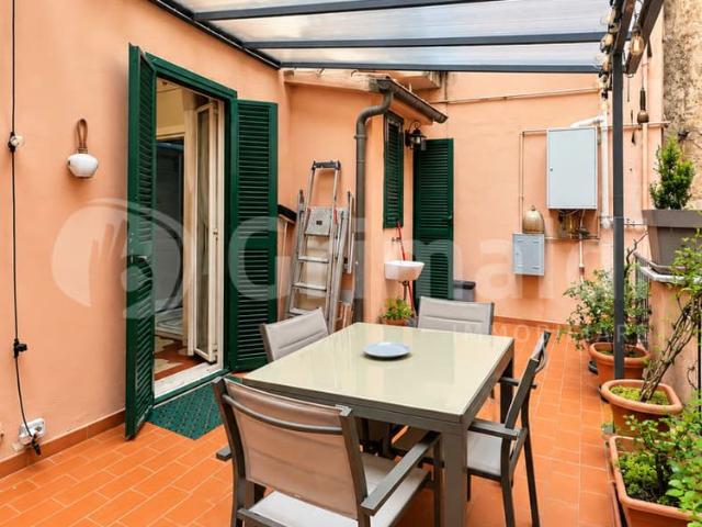 Appartamento in via della scala, Roma, RM