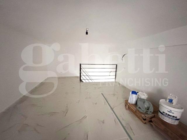 Appartamento in via filippo maria briganti, Napoli NA