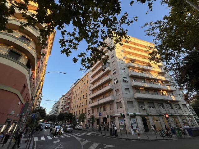 Appartamento in Via Lorenzo il Magnifico, Roma RM