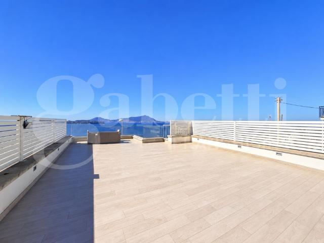 Appartamento in Via Raffaele Imbò 00, Monte di Procida NA