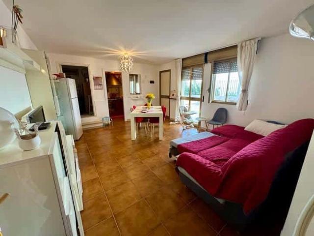 Appartamento in Via San maria degli Angeli, Lido Manfria di 90 m² con 2 camere