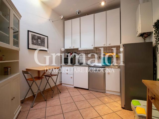 Appartamento in Via Santa Margherita, Bologna, BO