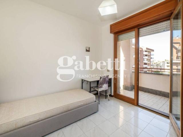 Appartamento in VIALE DELLA GRANDE MURAGLIA, Roma RM
