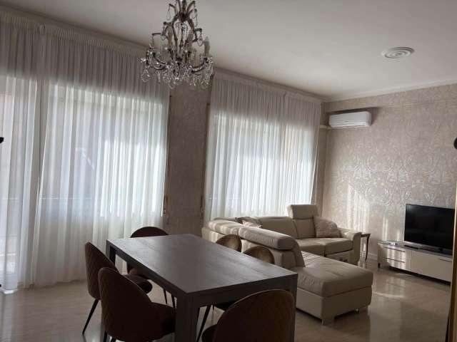 Appartamento in Viale di Villa Pamphili, Roma, di 140 m² con 3 camere da letto