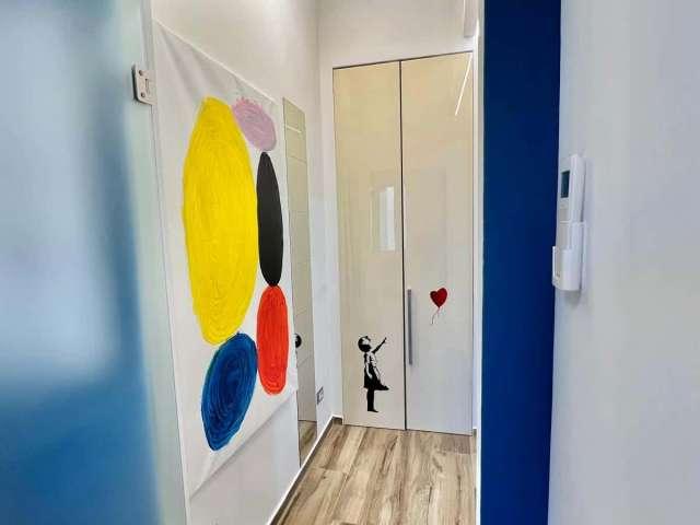 Appartamento in Viale Luigi Torelli, Milano di 59 m² con 1 camera da letto