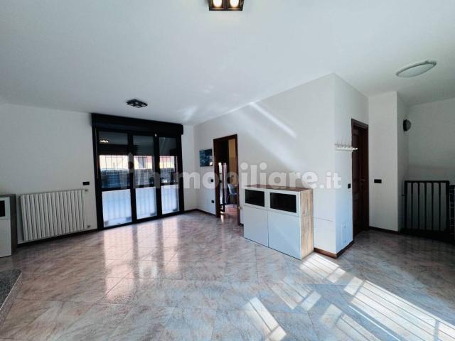 Appartamento in villa, buono stato, 187 m², Sant'Agnese Università, Modena
