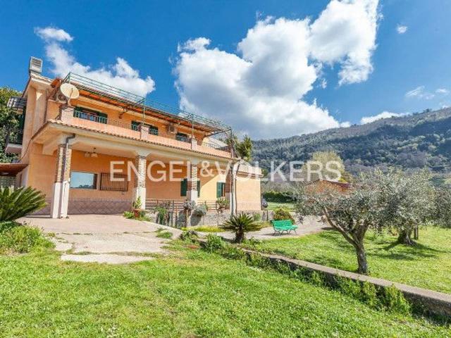 Appartamento in villa in vendita a Nemi