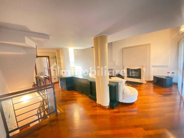 Appartamento in villa, ottimo stato, 250 m², Borgo Panigale, Bologna