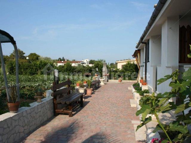 Appartamento in villa Lungomare Enrico Mattei, Vieste