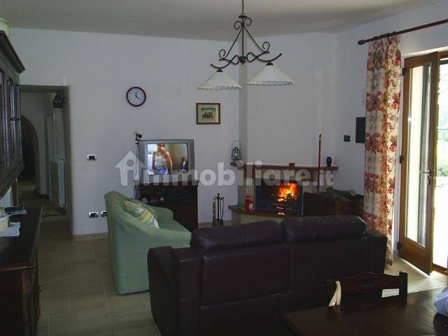 Appartamento in villa Strada Monti del Duca zona G 50, Martina Franca