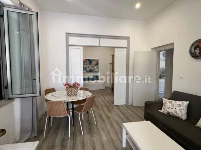 Appartamento in villa via Mongibello 10, Mondello Valdesi, Palermo