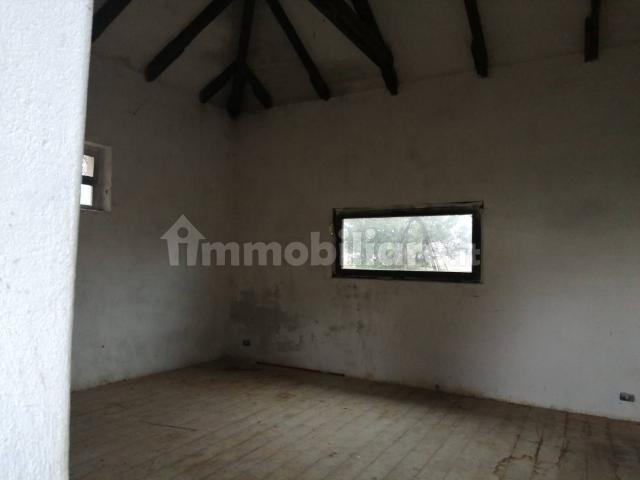 Appartamento in villa via Monte Grappa 10, Pertengo