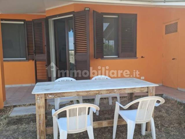 Appartamento in villa via Novoli 200, Campi Salentina