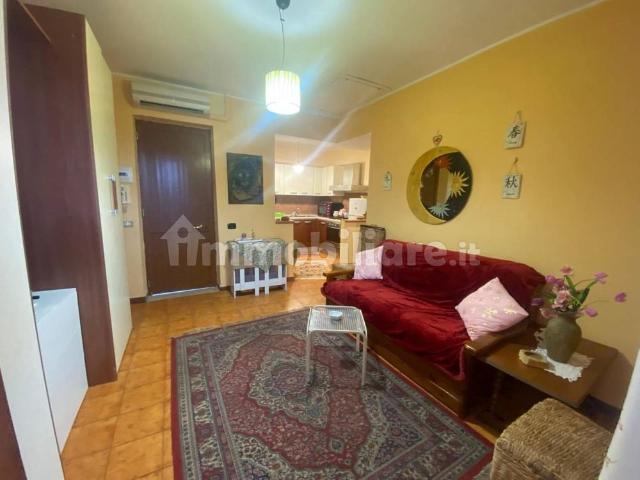 Appartamento in villa via Aci, Saponara Marittima, Saponara