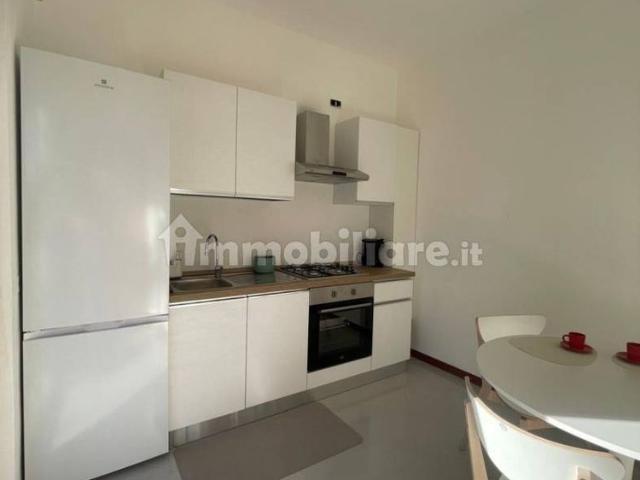 Appartamento in villa via Apollo 18/a, Mondello Valdesi, Palermo
