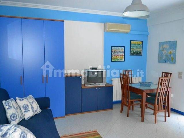 Appartamento in villa via Apollo 20, Mondello Valdesi, Palermo