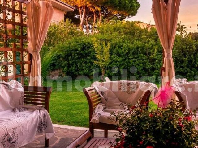 Appartamento in villa via Ardeatina 416, Lavinio Mare, Anzio