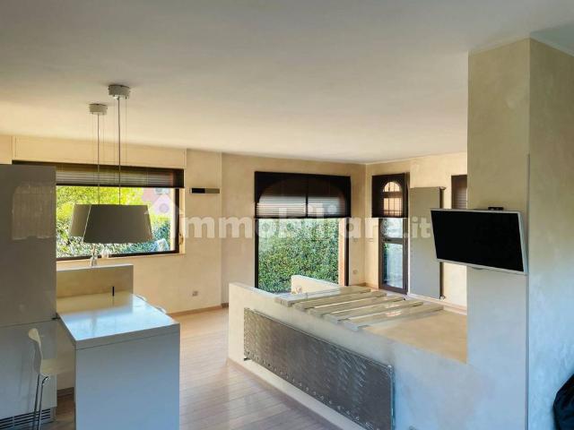 Appartamento in villa via Ardeatina 1239, Divino Amore, Roma