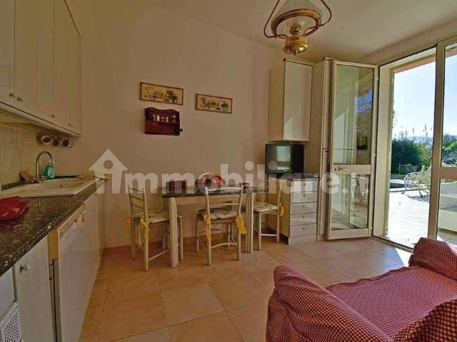 Appartamento in villa via Consolare Pompea 338, Torre Faro, Messina