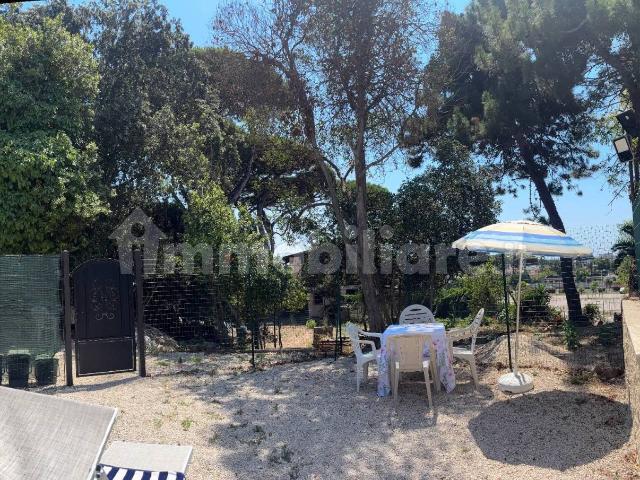 Appartamento in villa via degli Oleandri 1, Santa Teresa, Anzio