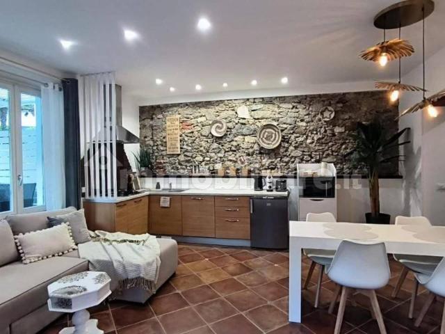 Appartamento in villa via dei Partigiani 2, Centro, Arona