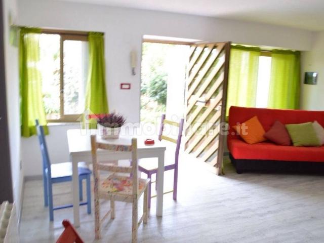 Appartamento in villa via Gualtiero da Caltagirone, Addaura, Palermo