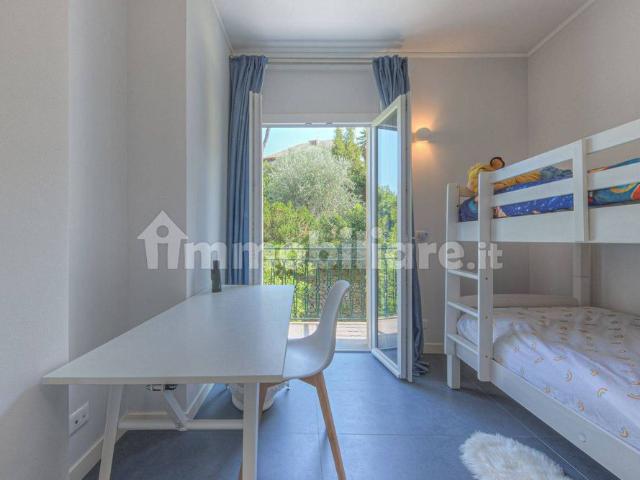 Appartamento in villa via G. Macera 25, Porto, Rapallo