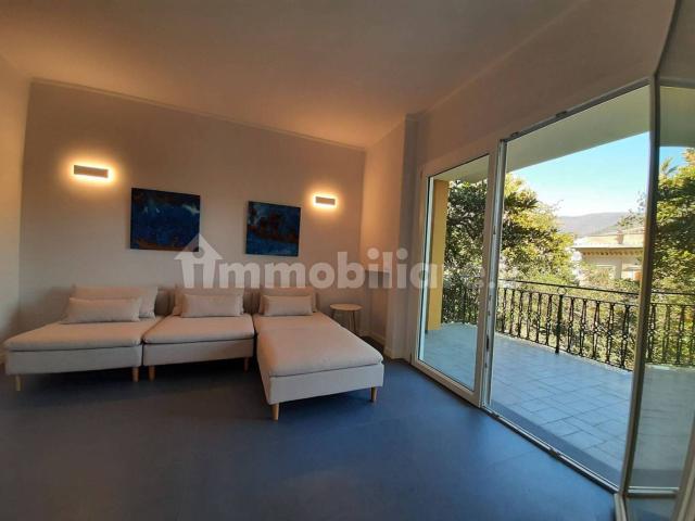 Appartamento in villa via G. Macera 25c, Porto, Rapallo