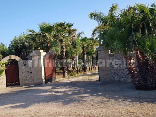 Appartamento in villa via Litoranea, Salve