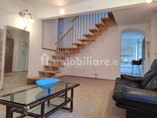 Appartamento in villa via Pisanello 124, Centro, Ameglia